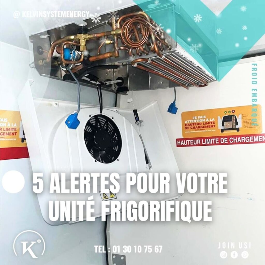 Vue intérieure d'une unité frigorifique montrant les composants techniques, tels que les bobines en cuivre et un ventilateur, accompagnée d'une bannière indiquant "5 alertes pour votre unité frigorifique"